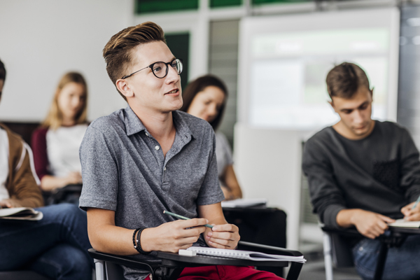 🥇Abitur nachholen in einem Jahr? So schaffst auch Du das!